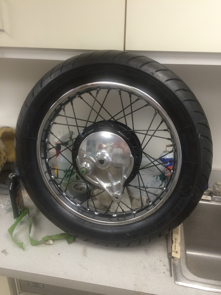 KZ650_painted_tires