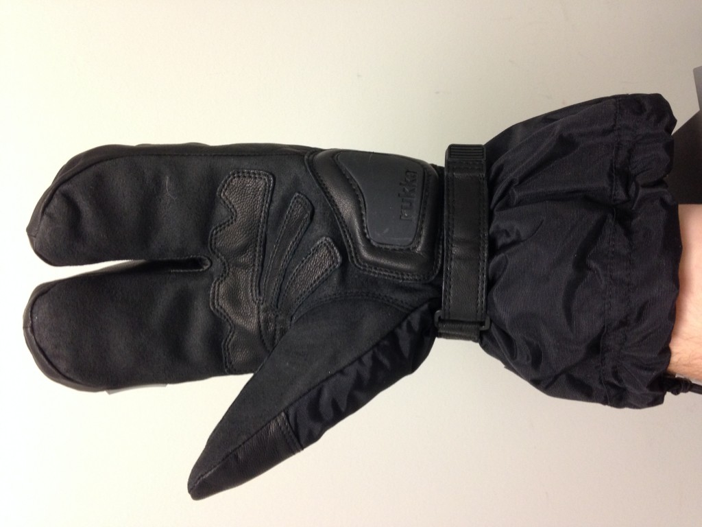Smell The Winter Glove Review Chin on the Tank Motorcycle stuff in
